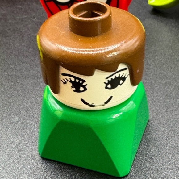 Assorted Vintage Lego Duplo 5 Pieces Spiderman Lady Bug Woman Turtle Flower - Picture 2 of 6